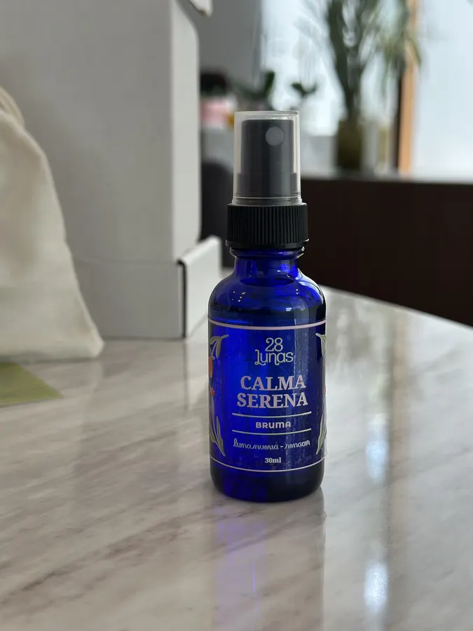Bruma corporal Calma Serena en frasco azul